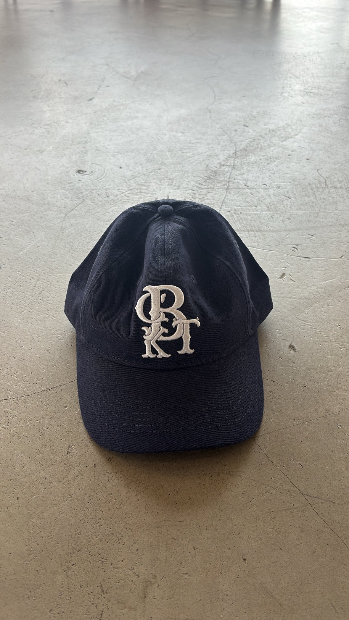BCKT NAVY HAT